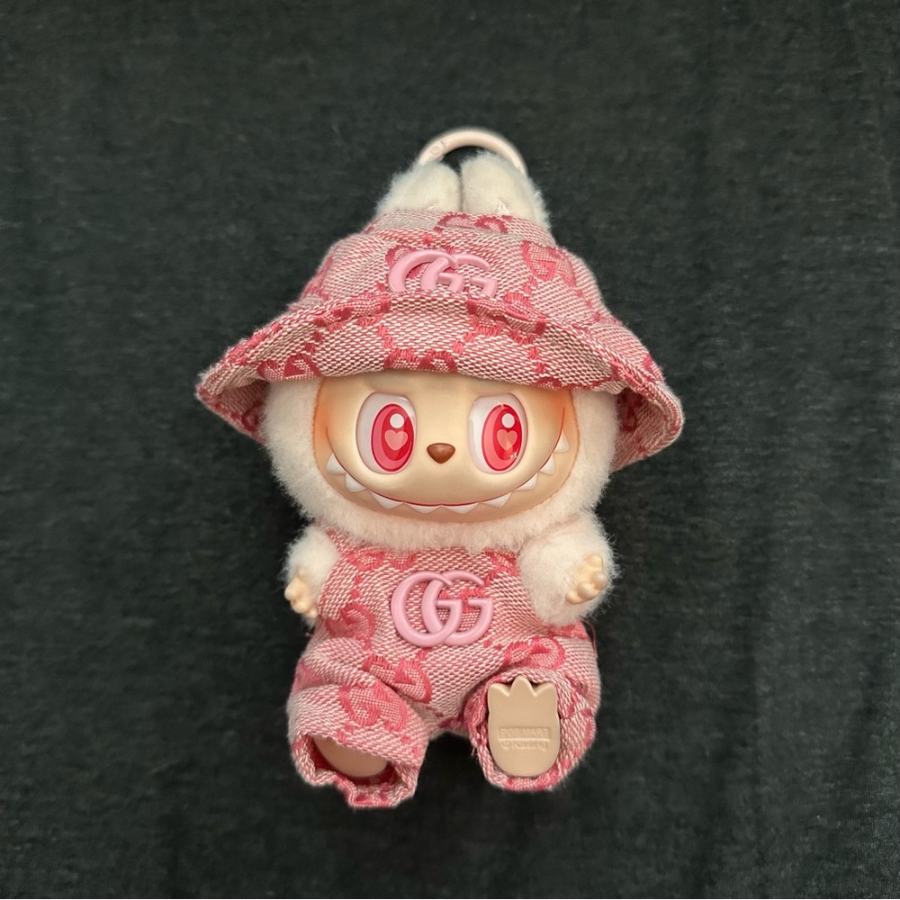 Pink heart eyes Labubu “Dada”